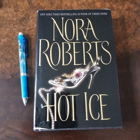 Hot Ice By Nora Roberts, Hardcover with Dust Jacket, Vintage, General Wear - Picture 2 of 8